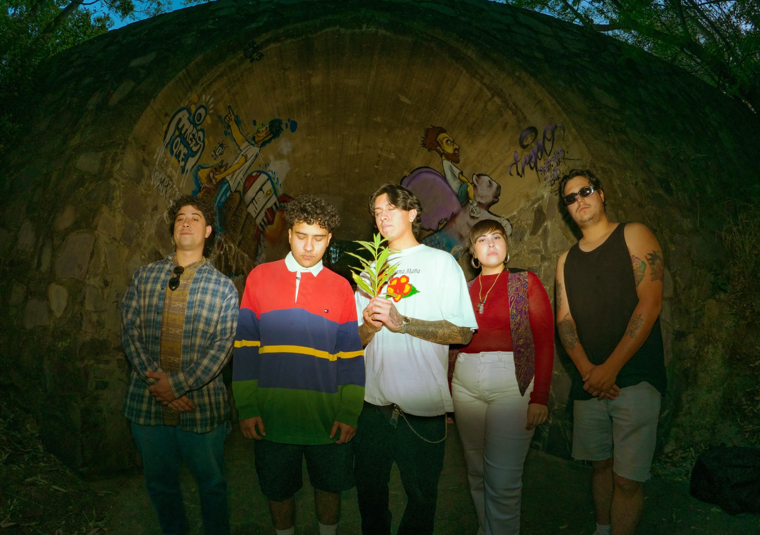 imagen decorativa de integrantes de la banda Hungrybedd.