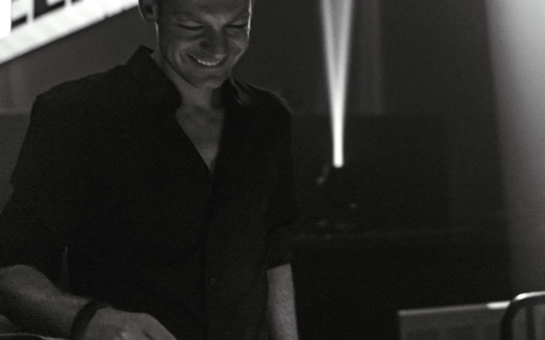 Afrohouse con herencia francesa y vibra nocturna: conoce a Gan