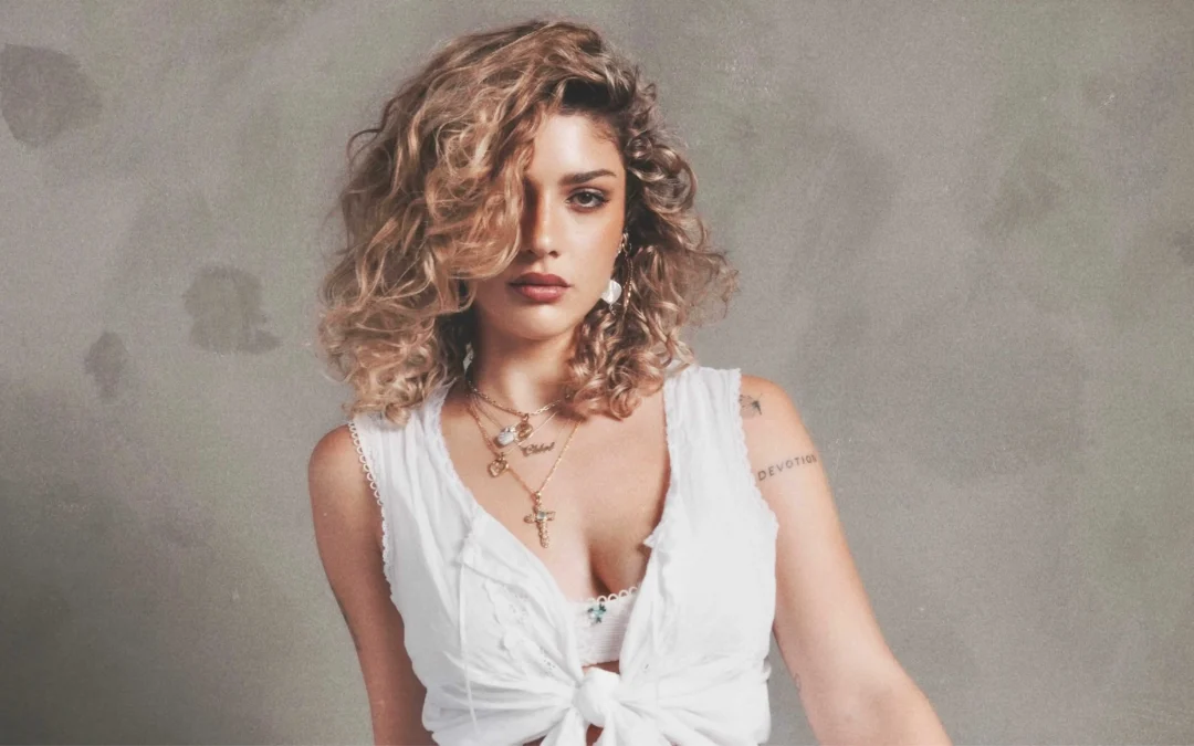 Mitad de semana. El cuerpo pide descanso pero el cerebro sigue buscando estímulos. Para que no caigas en el doomscrolling infinito, aquí tienes la banda sonora del día.